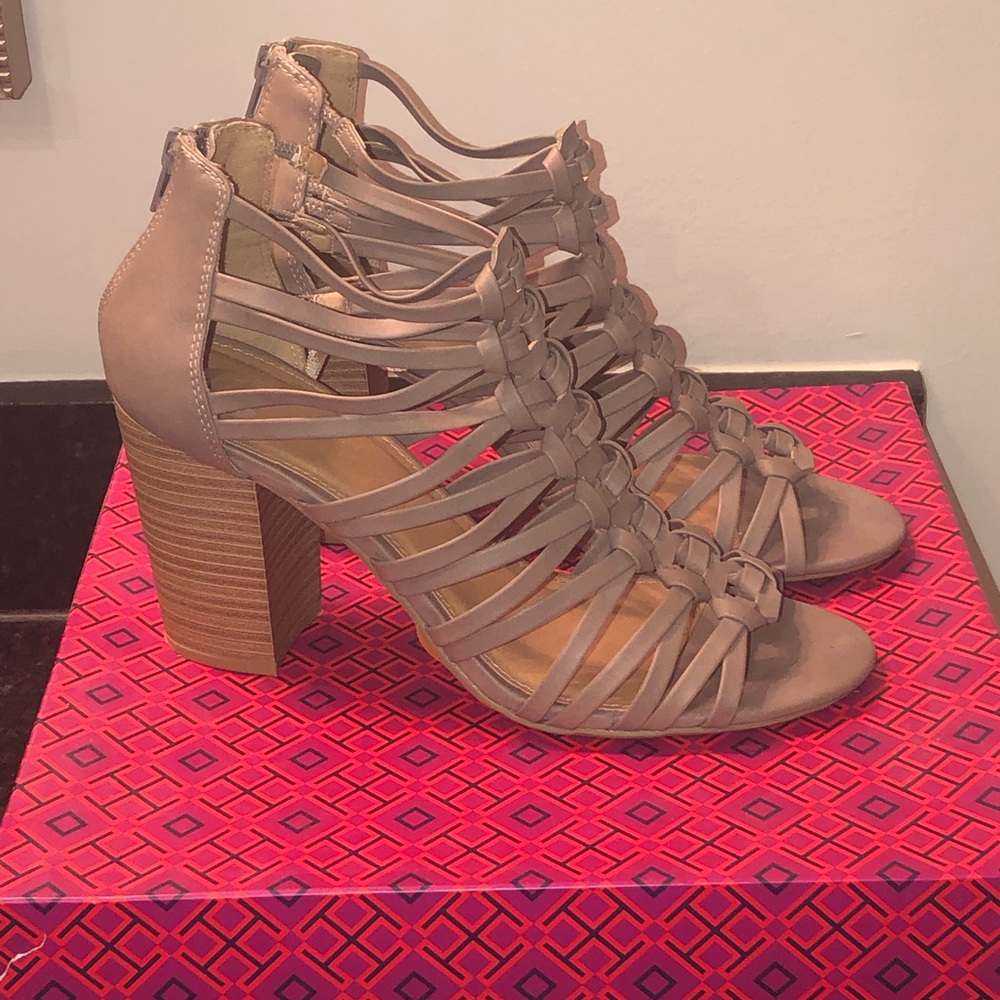 Ladies 👠 heels